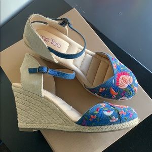 me too betty espadrille wedge sandal